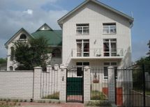 Київська область, місто Бровари, вул. Київська, 22. Фото  2
