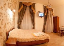 вул. Л. Українки 15. Фото  2